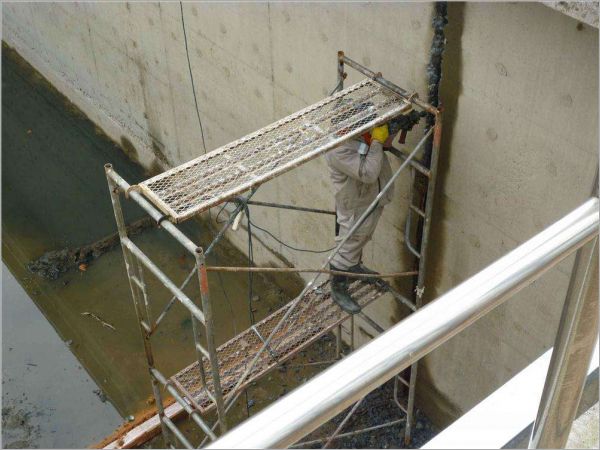 水池渗水补漏